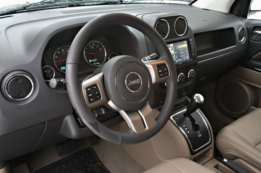  Jeep Compass Limited 2011 года  (фото 23 из 51)